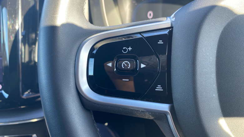 Volvo Xc60 2.0 B4D R DESIGN 5dr AWD Geartronic Diesel Estate